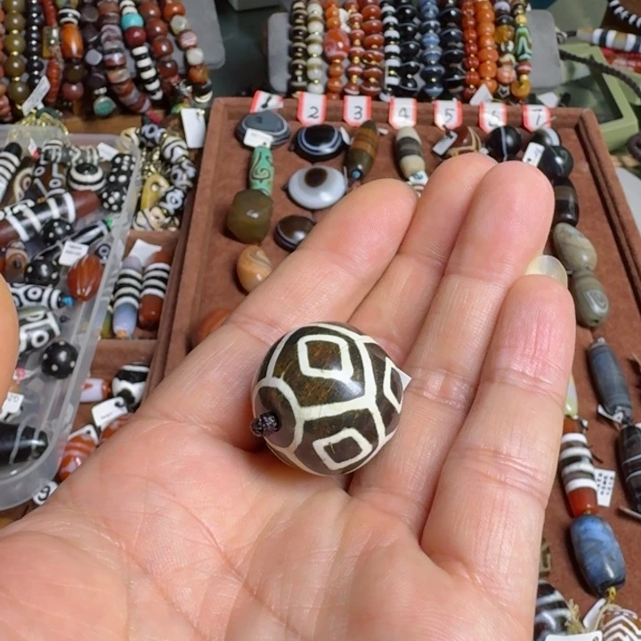 玛瑙/玉髓颈饰未镶嵌M****W