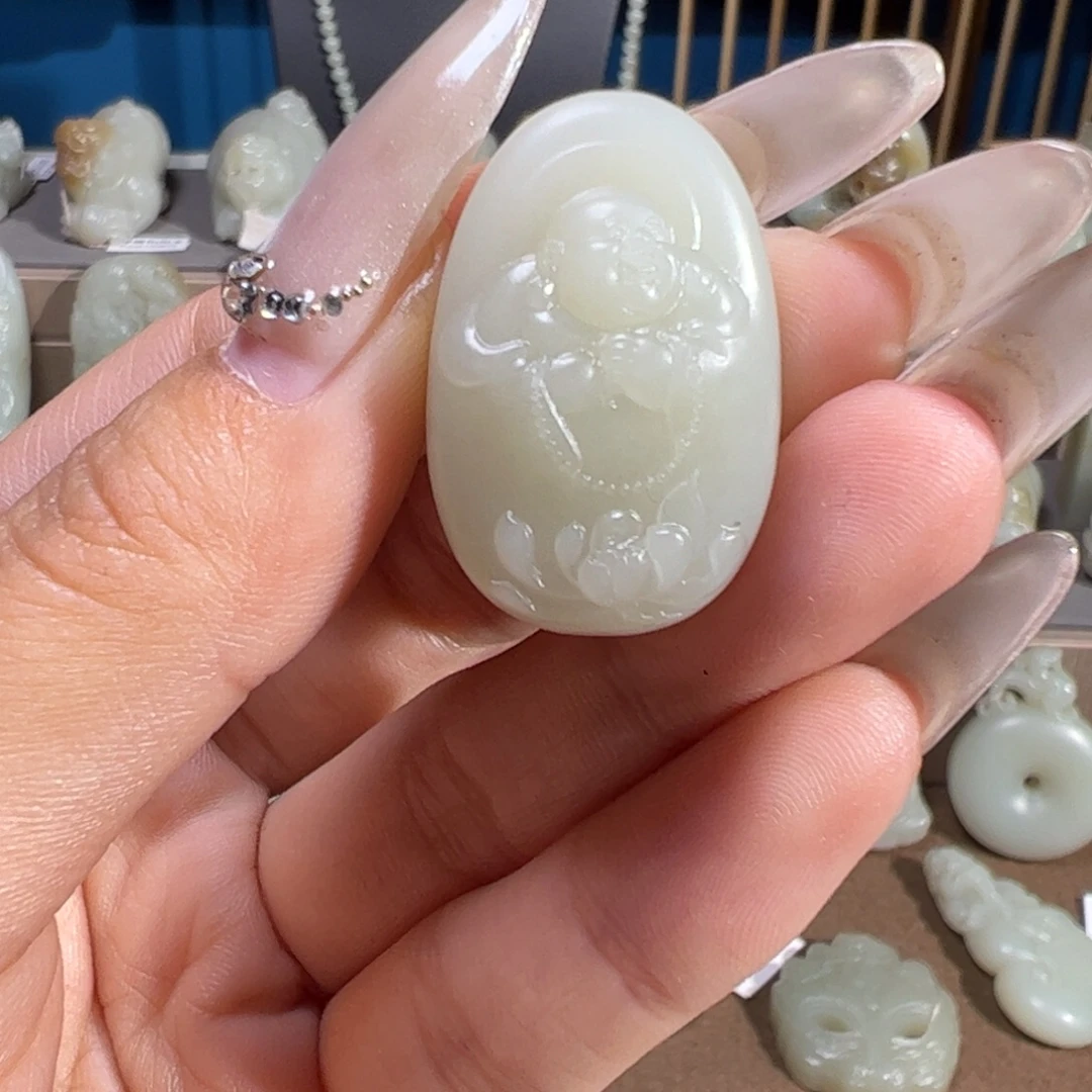 和田玉（糖玉）未镶嵌颈饰