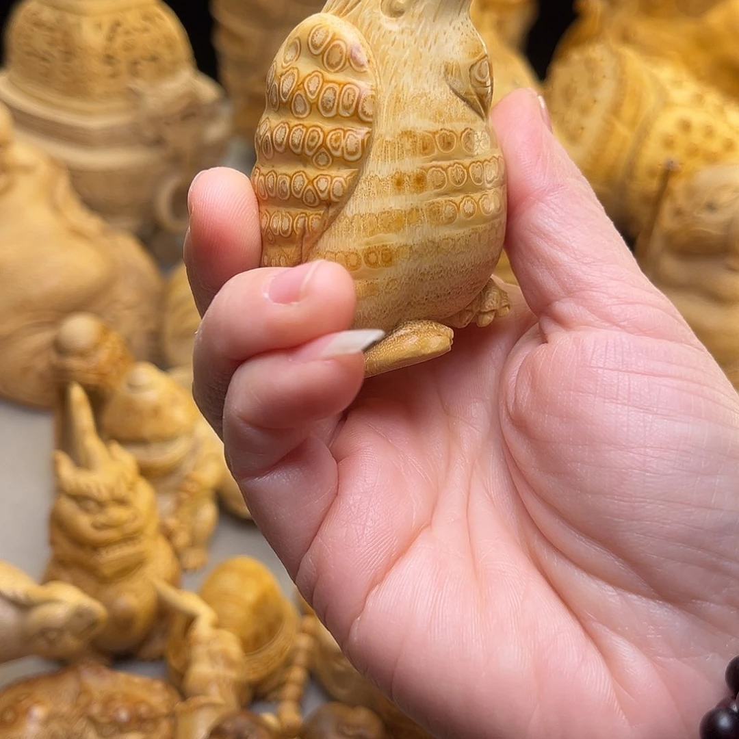 竹菲****风竹根的雕刻艺术