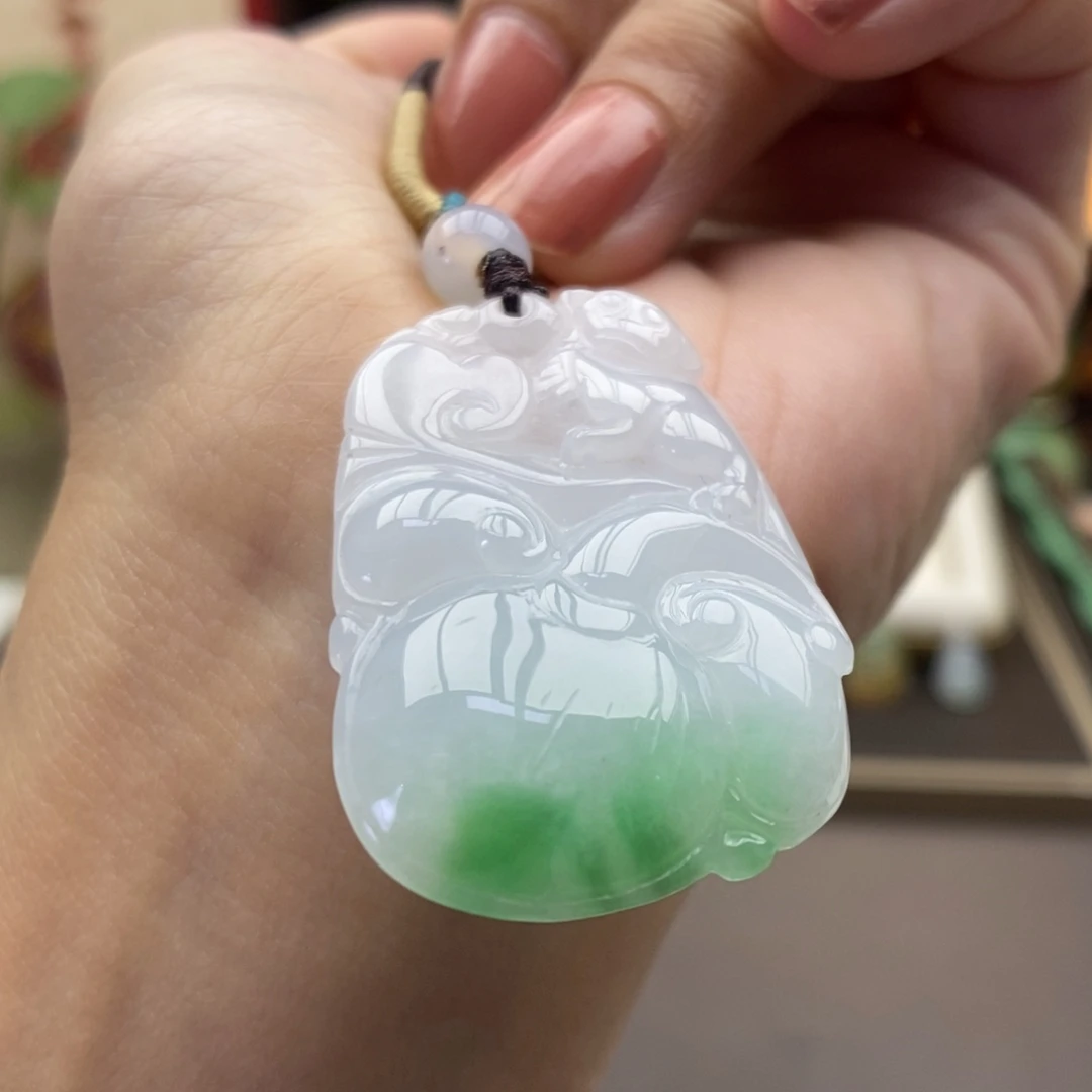 翡翠未镶嵌颈饰吊坠38