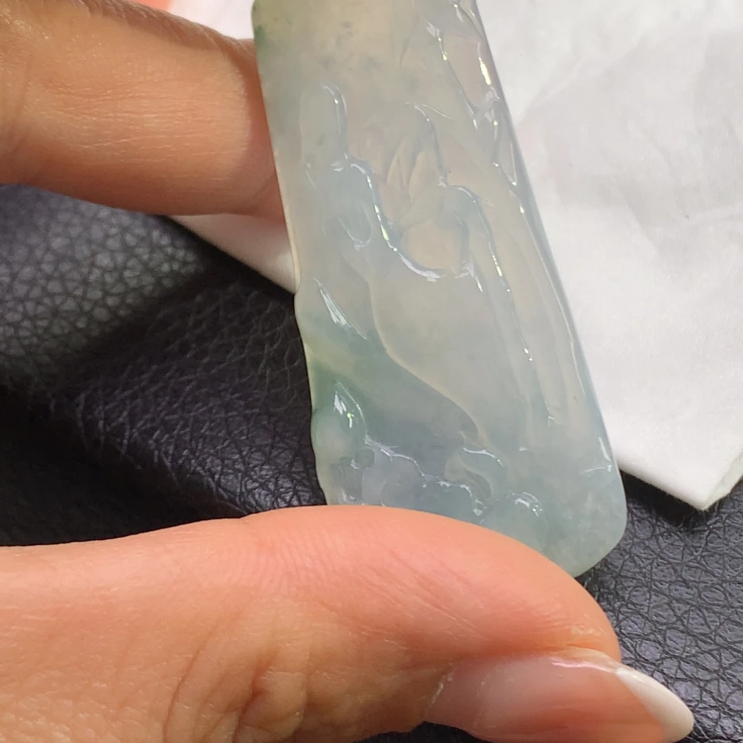 翡翠未镶嵌颈饰翡翠观音