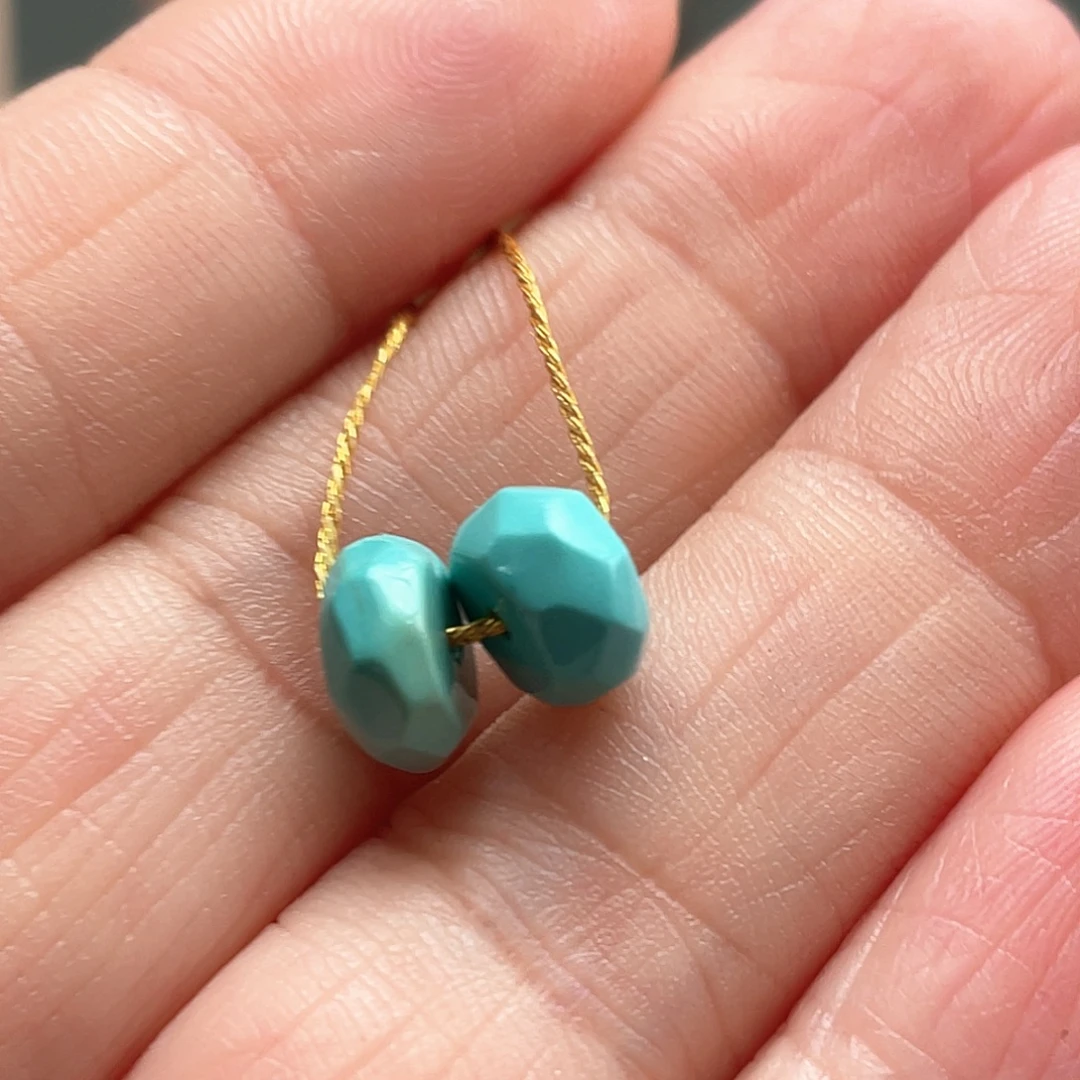 绿松石未镶嵌颈饰