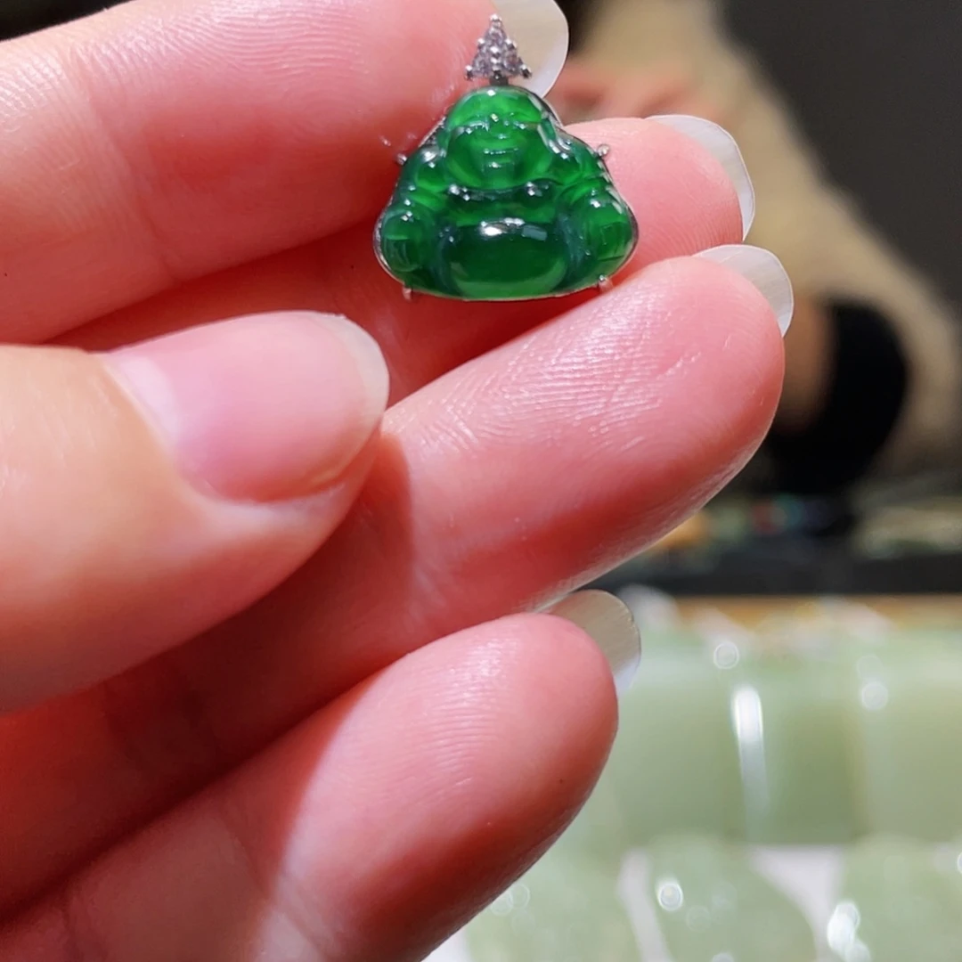 翡翠颈饰未镶嵌天然