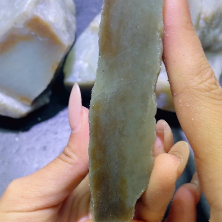 和田玉未镶嵌珠宝半成品