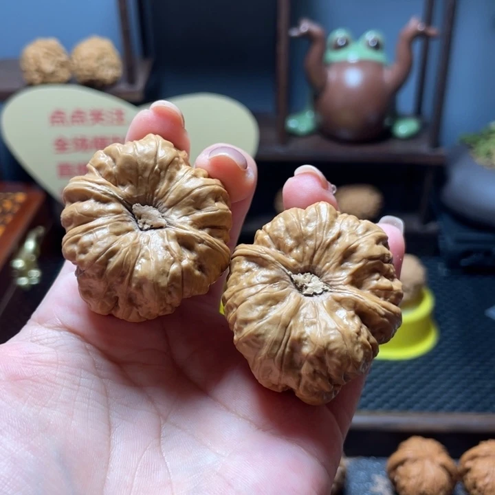 桃核把件蛤蟆39闪17