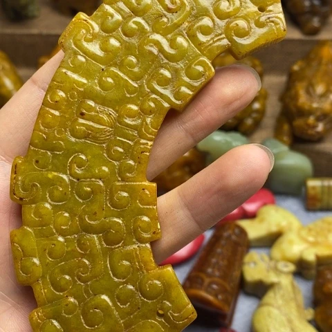 蛇纹石玉未镶嵌颈饰37