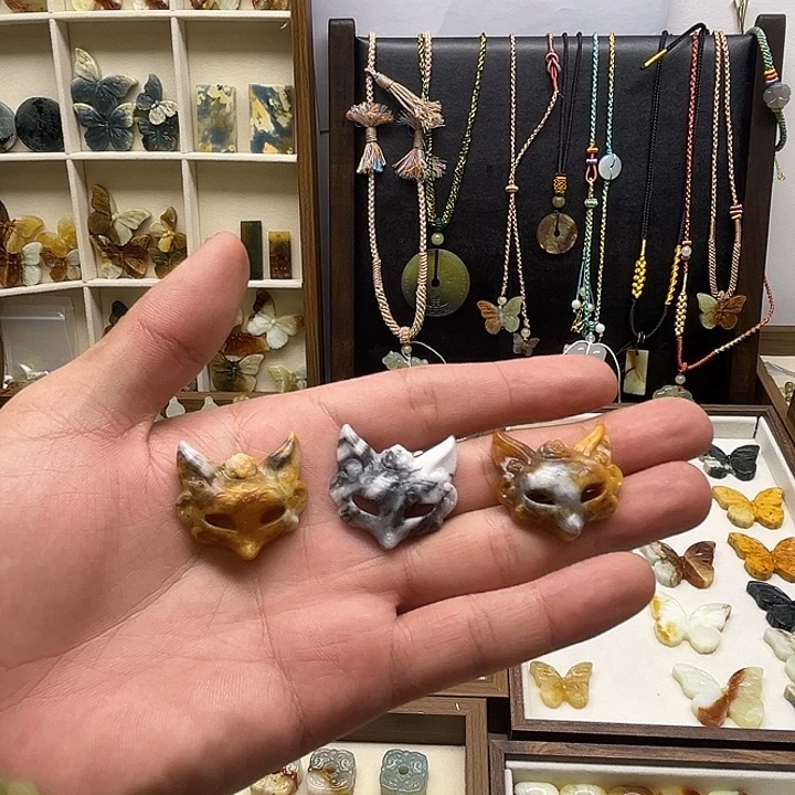 青***未蛇纹石玉合金吊坠(赠链)