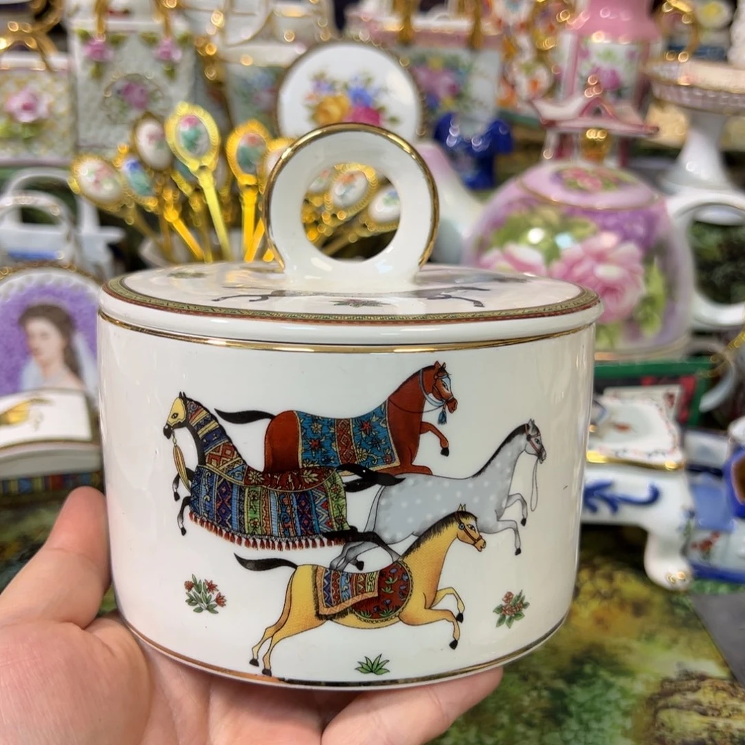 摆件鹿与海陶瓷家居用品有限公司