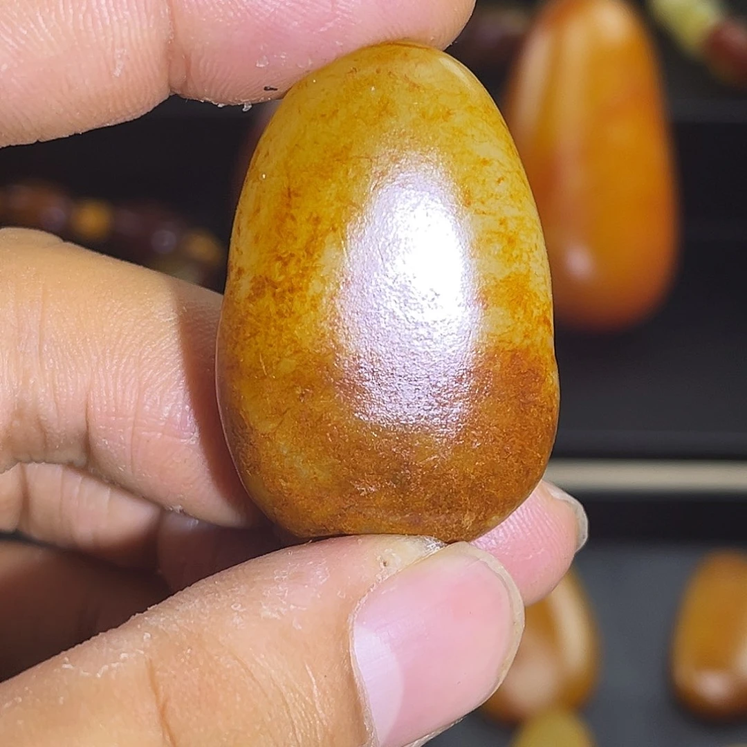 和田玉未镶嵌吊坠(赠链)