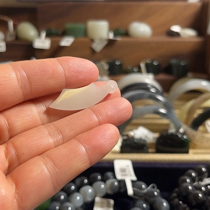 颈饰未镶嵌和田玉新疆和田玉白玉籽福利款