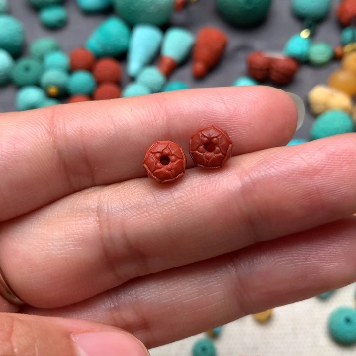 南红玛瑙配饰未镶嵌盛*