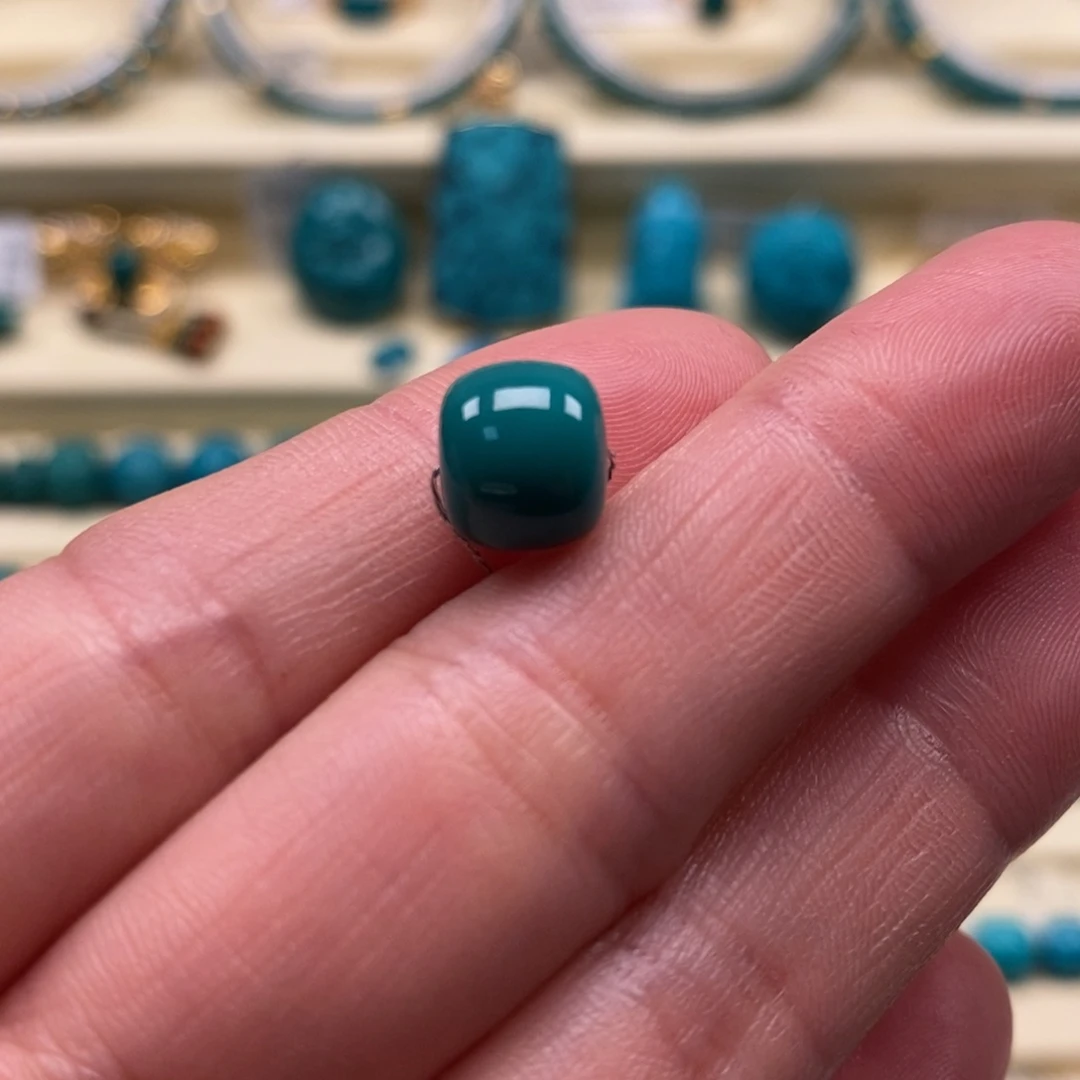 绿松石未镶嵌珠宝奇石直径8.9×7.8老型