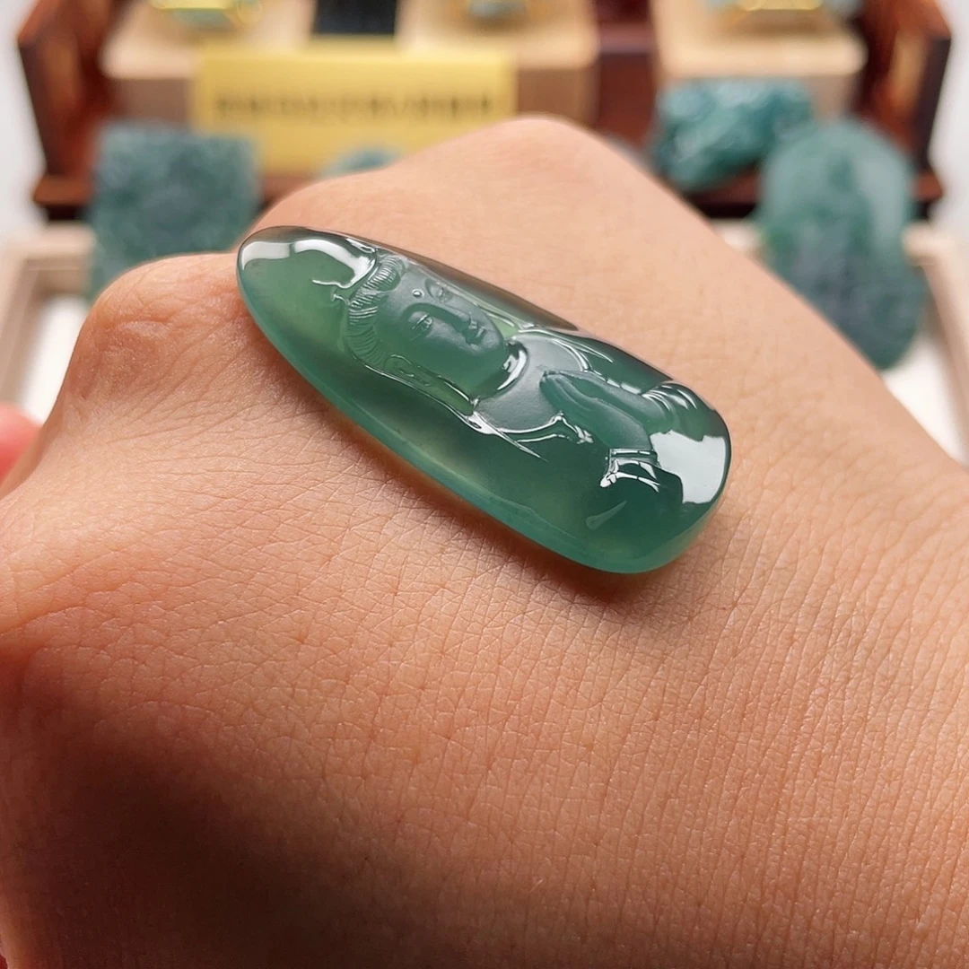 定制翡翠未镶嵌观音首