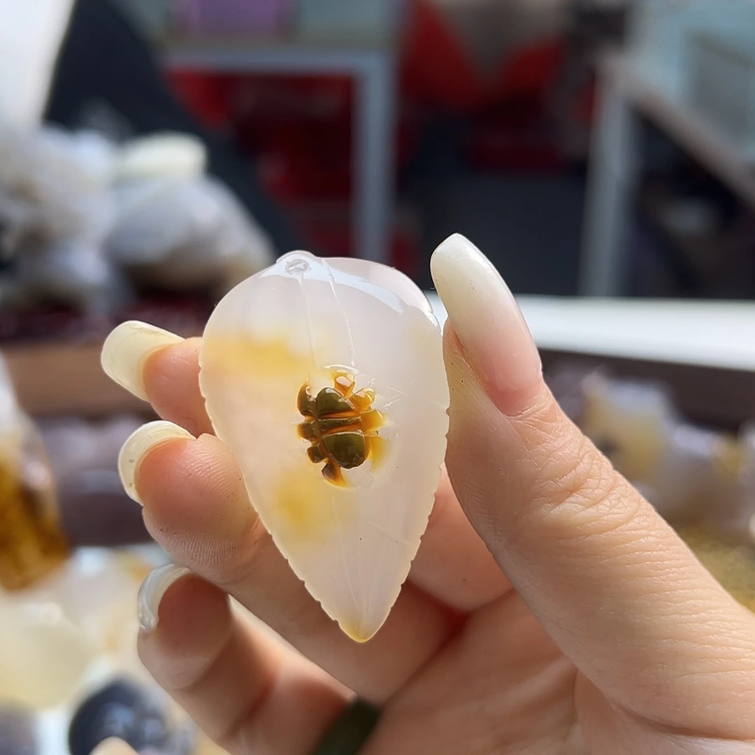 玛瑙/玉髓未镶嵌吊坠(不含链)