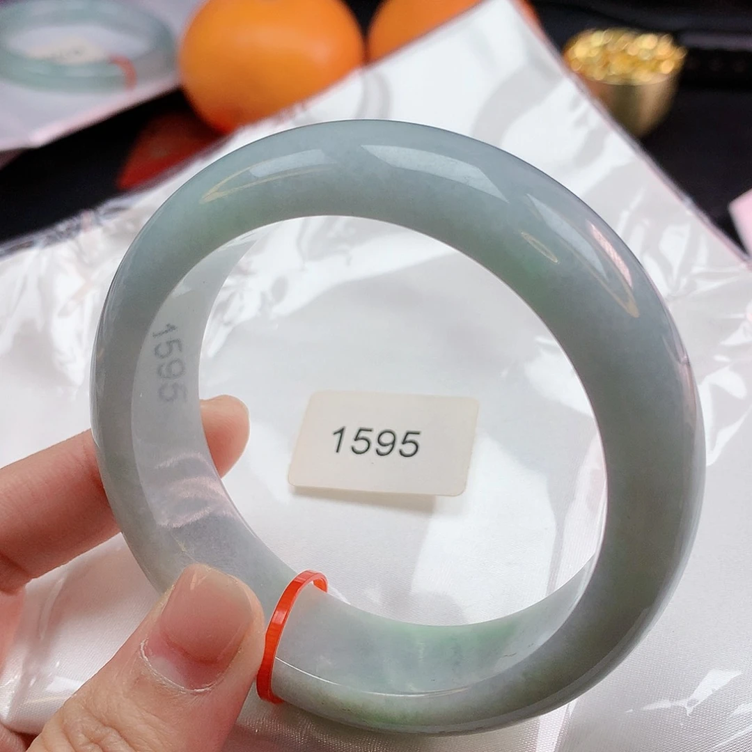 翡翠手镯未镶嵌61圈1595
