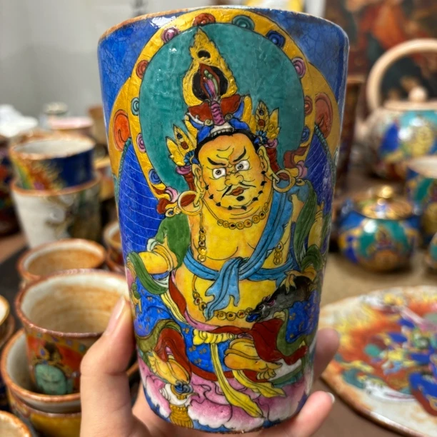 手工绘画黄财神杯