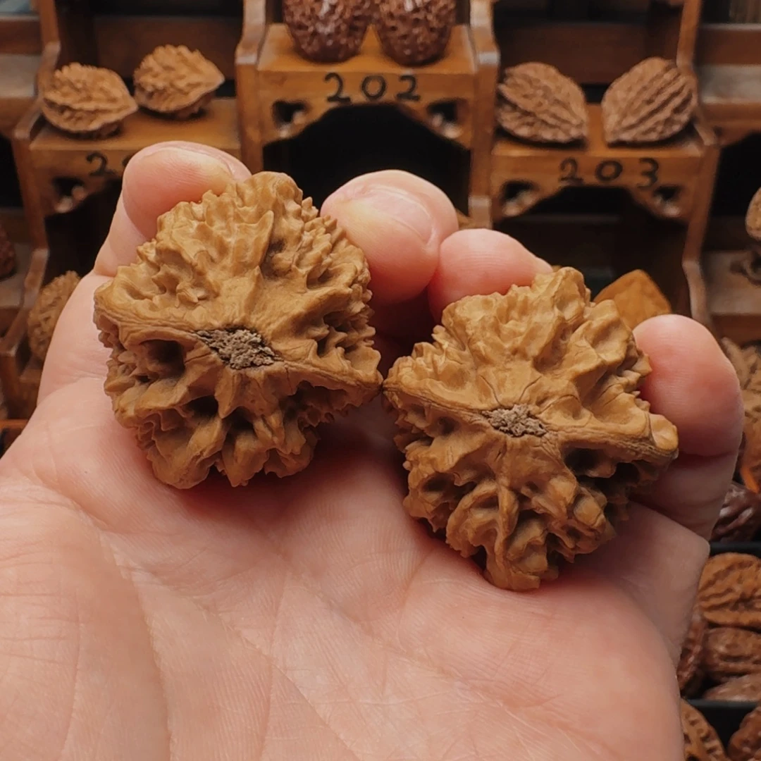 B***I文玩核桃吊坠FGMYW精