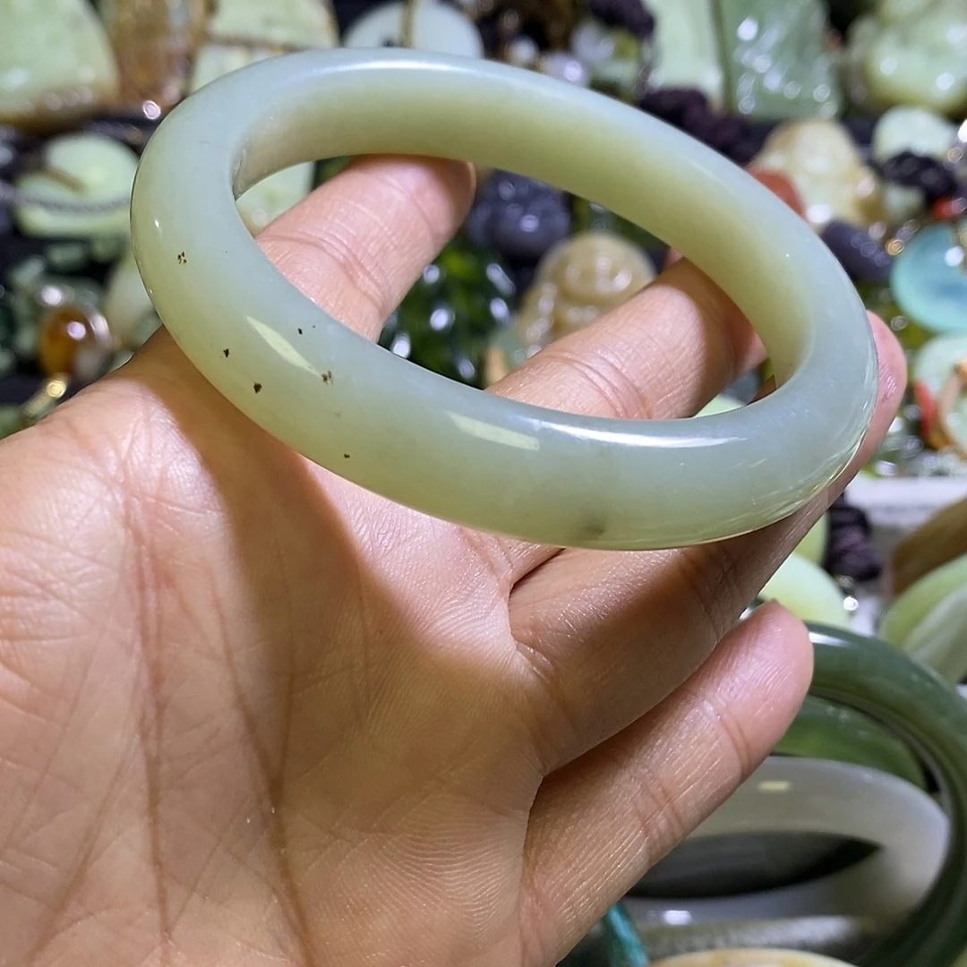 岫玉未镶嵌手镯60口径