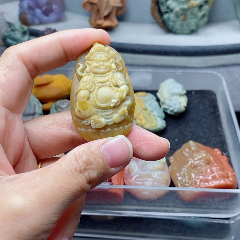 【闪购商品】定制石英质玉吊坠未镶嵌