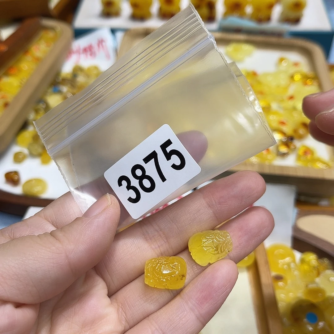 嘶***哒琥珀未镶嵌珠宝奇石