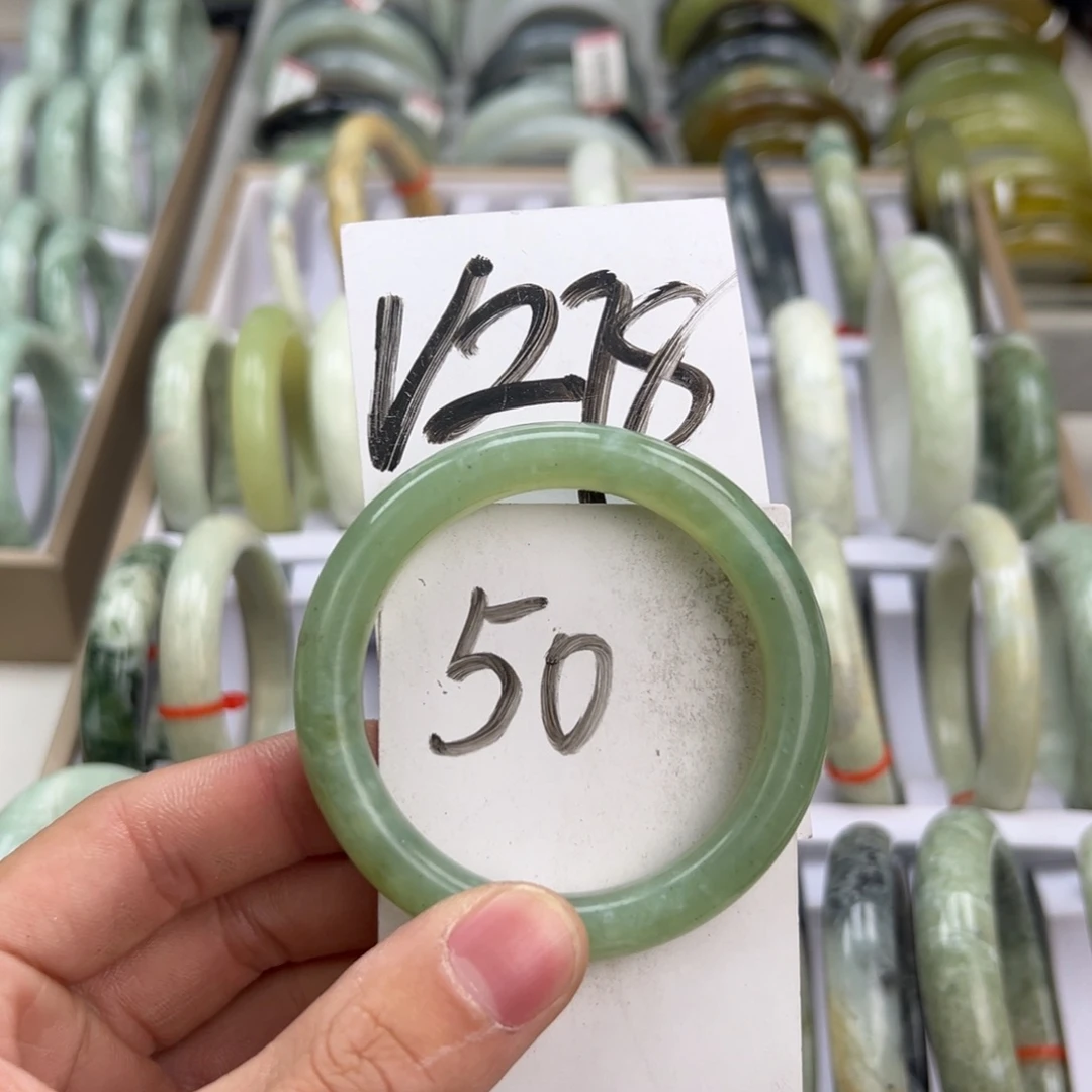 岫玉手镯未镶嵌天然岫玉微瑕