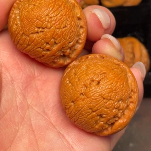 文玩核桃吊坠秦岭野生核桃