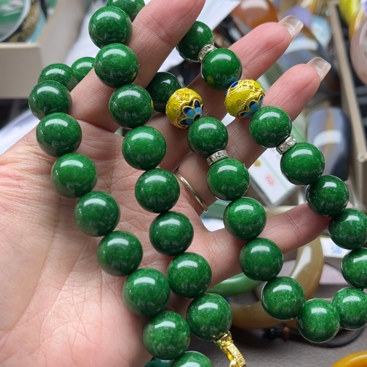 石英质玉颈饰未镶嵌