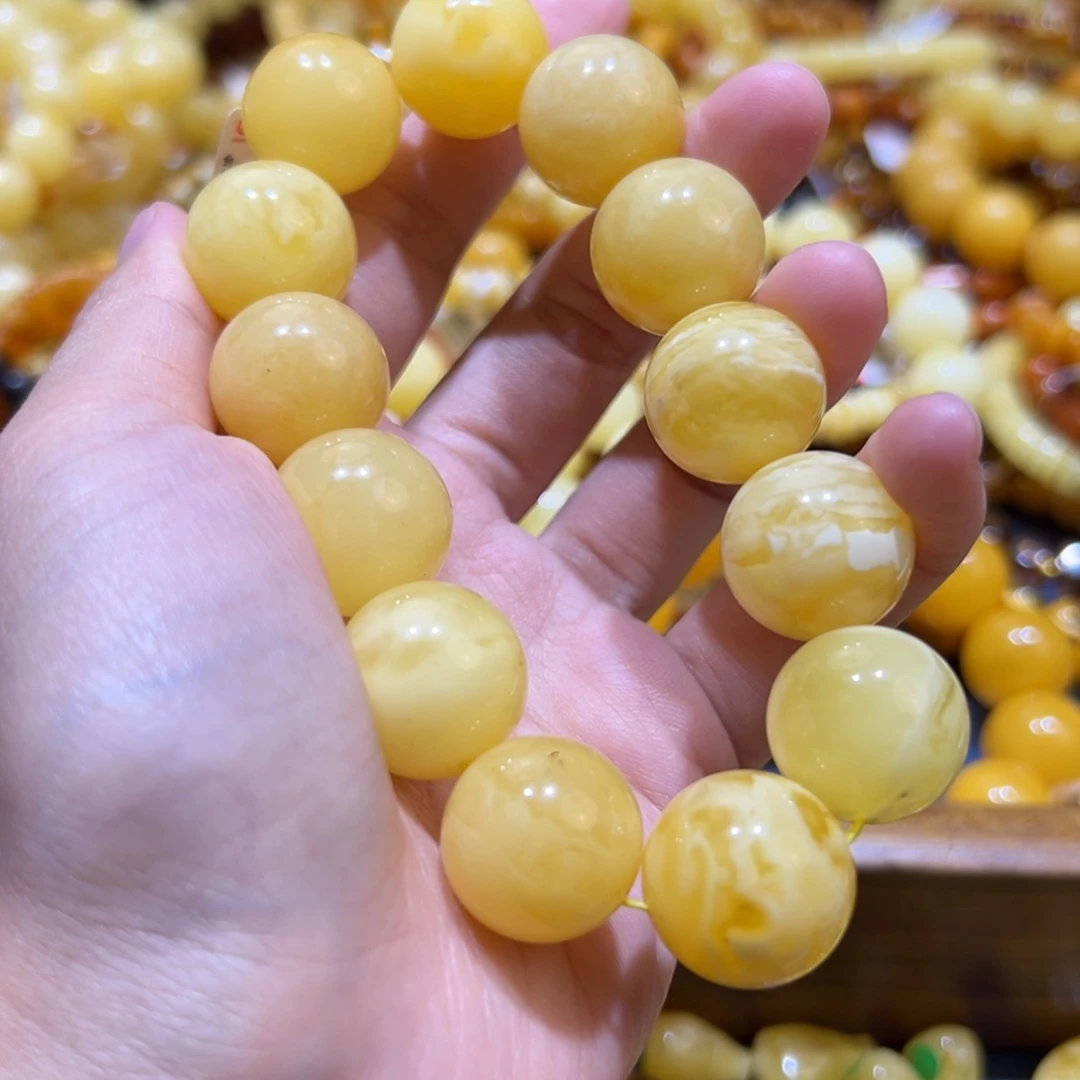 未镶嵌琥珀珠宝奇石