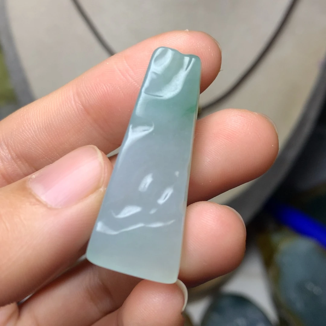 翡翠颈饰未镶嵌吊坠