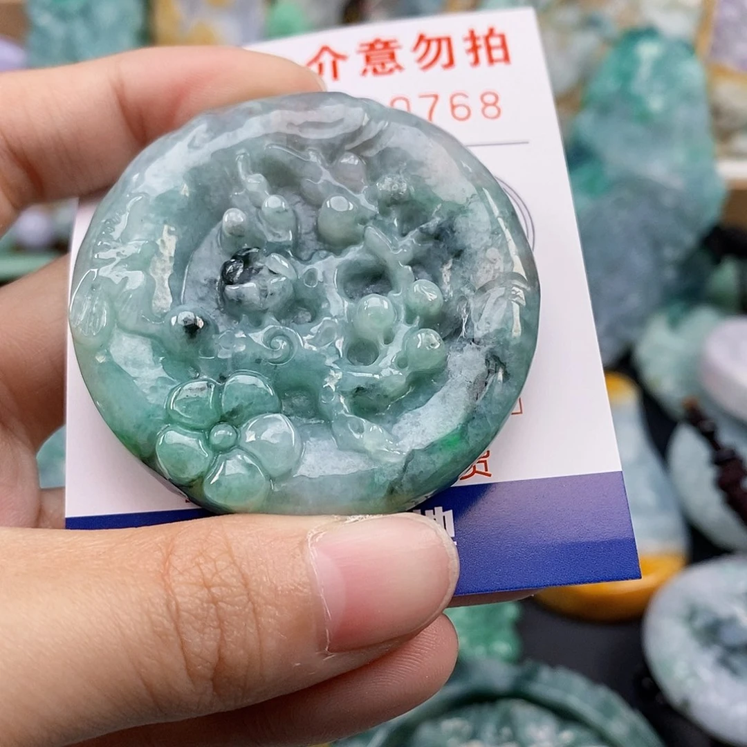 吊坠(不含链)未镶嵌翡翠