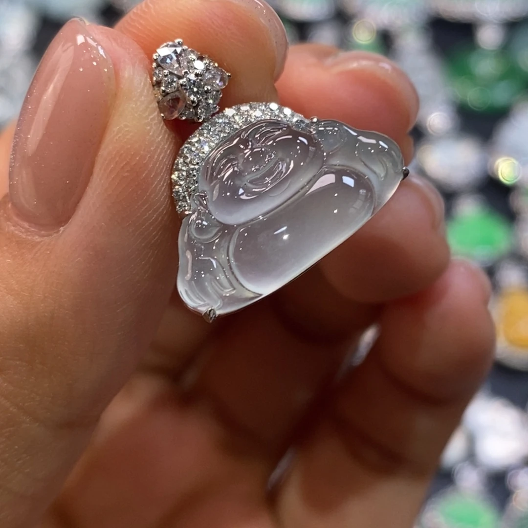 翡翠18K金镶嵌颈饰