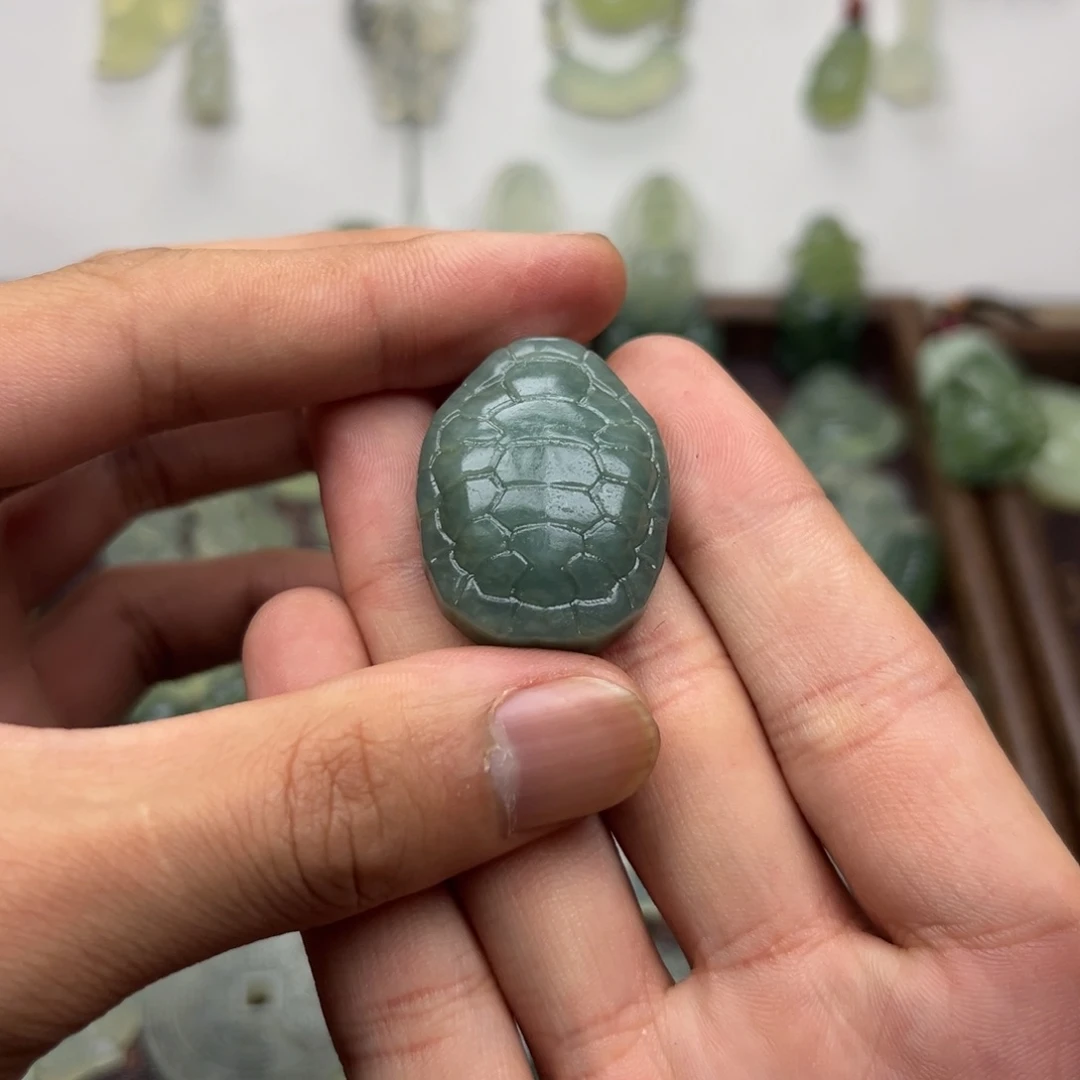 蛇纹石玉合金颈饰