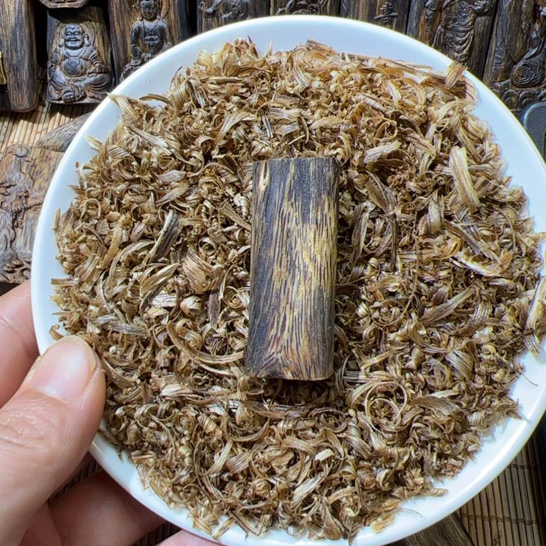 沉香碎屑沉香乌身素牌8.6克