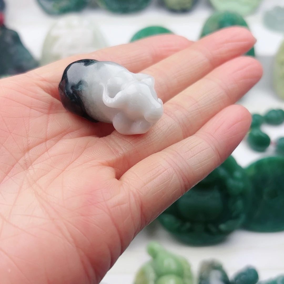 独山玉牛气冲天未镶嵌磨*唧