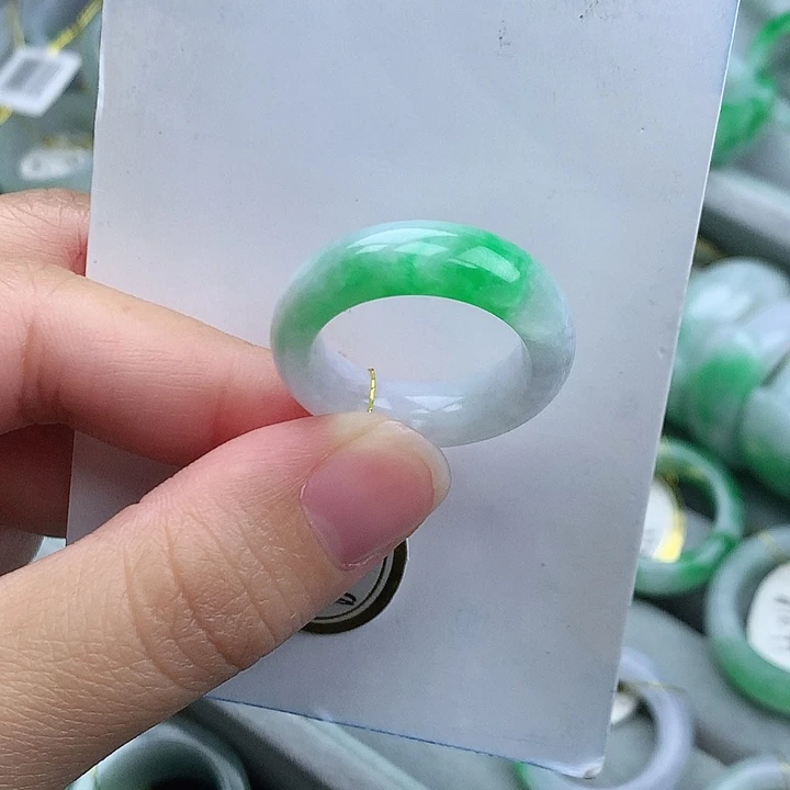 翡翠未镶嵌戒指18.19号