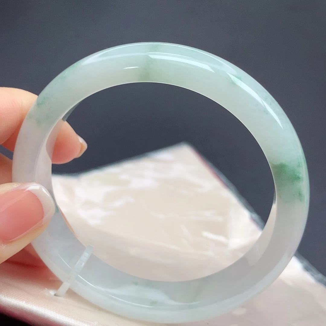 翡翠手镯未镶嵌05n n n n n n n n