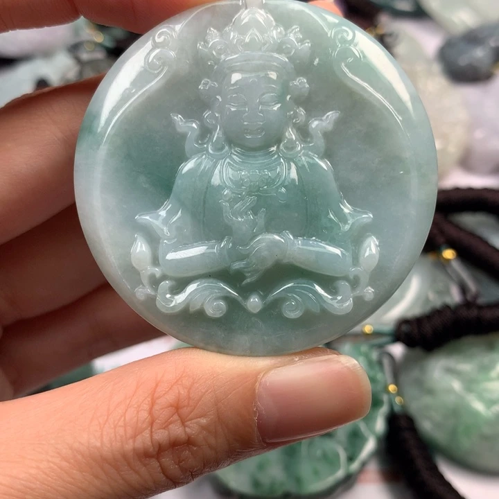 用***1翡翠未镶嵌颈饰翡翠