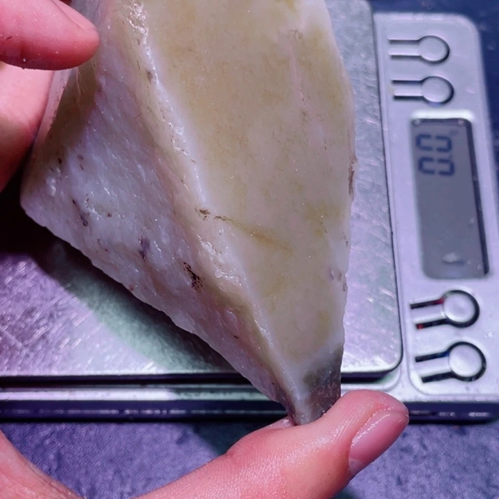 和田玉（糖玉）未镶嵌珠宝半成品