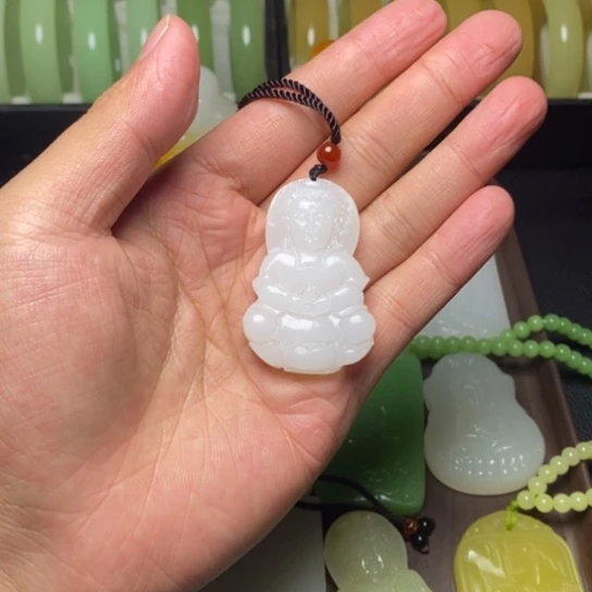 和田玉未镶嵌毛衣链