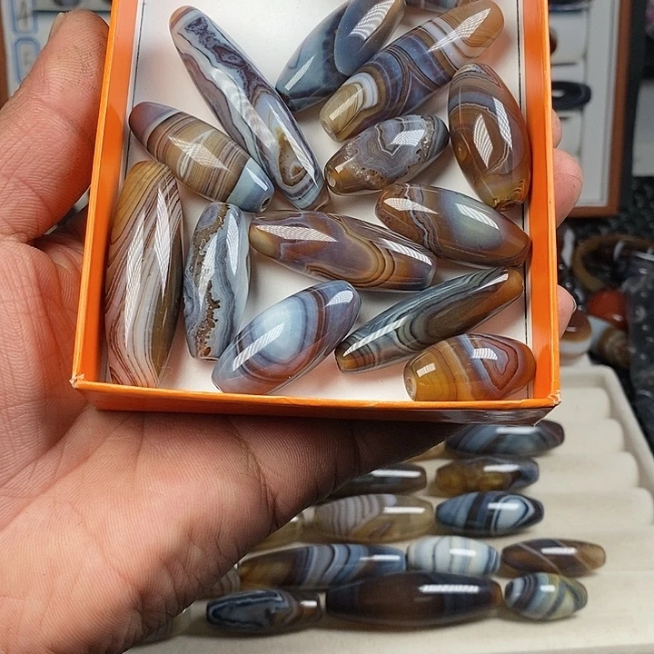 阳***光玛瑙/玉髓合金珠宝半成品