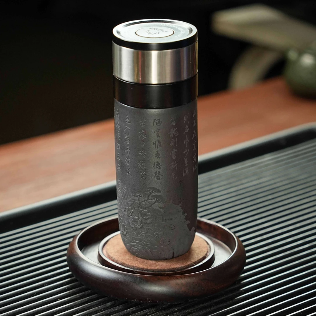 宜兴全手工紫砂茶具 原矿石黄泥料刻绘山水楼阁车载保温杯