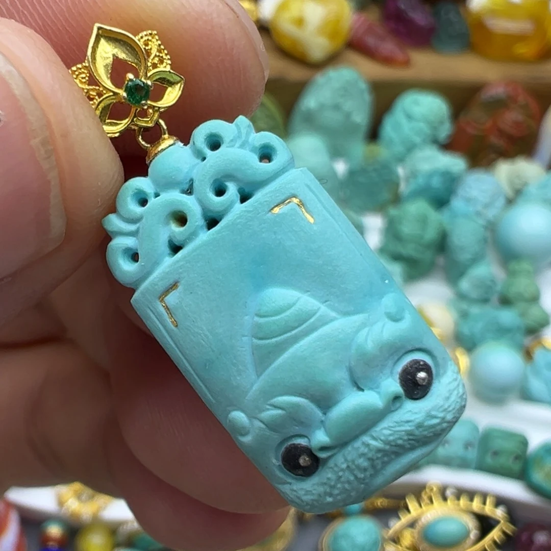 绿松石颈饰18K金镶嵌