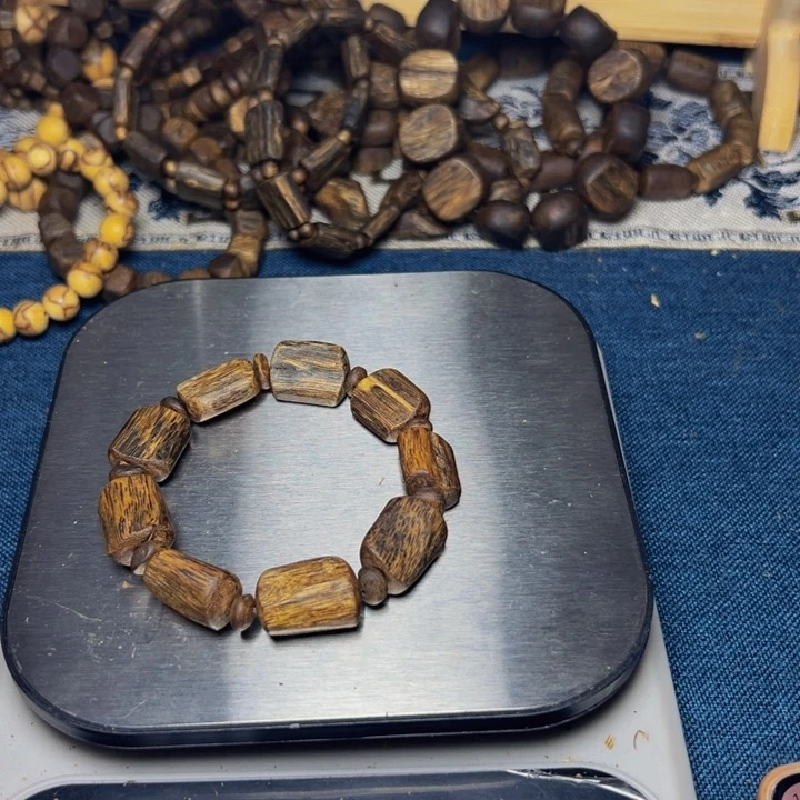 木木**开乌身圆叶手串14克