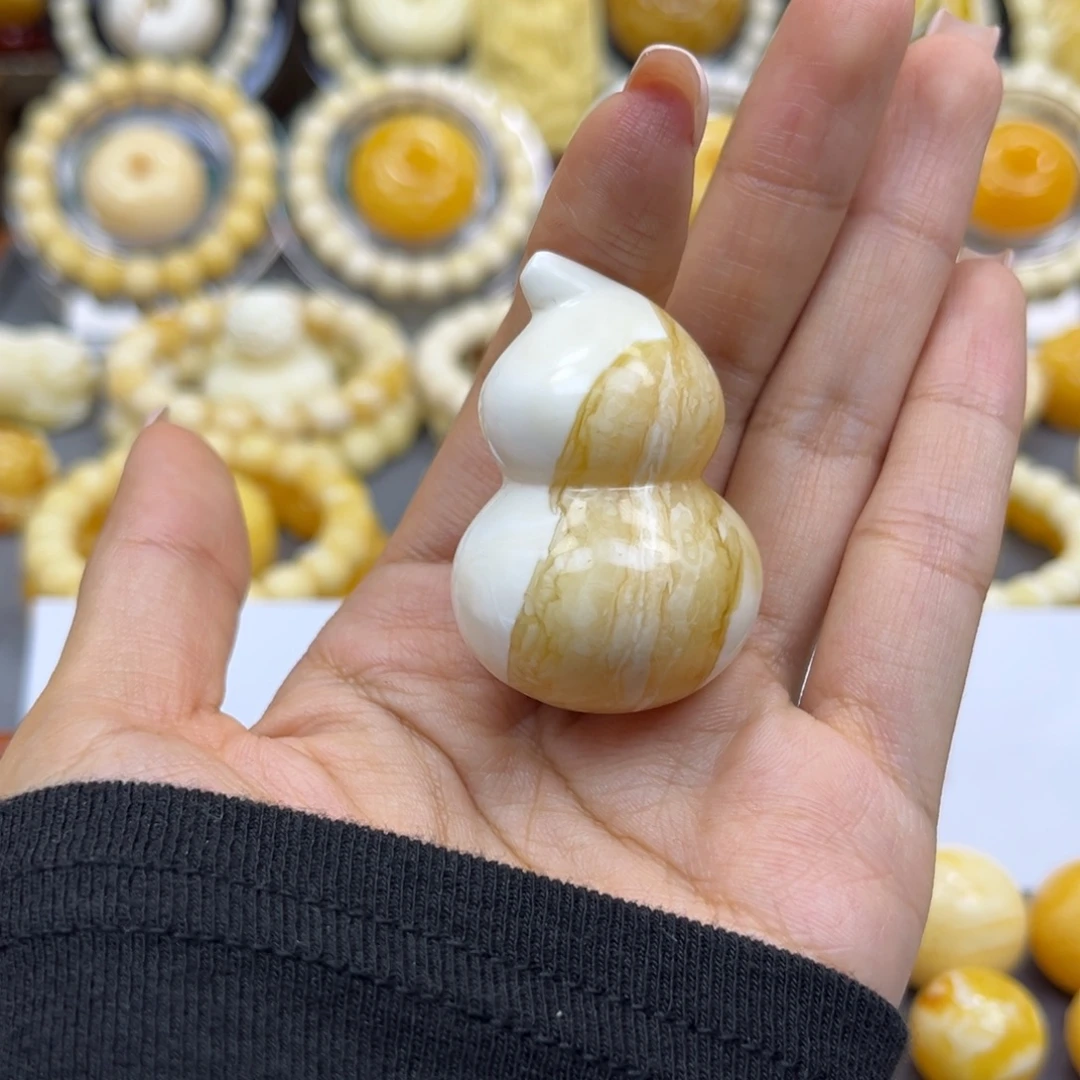 琥珀未镶嵌手串……