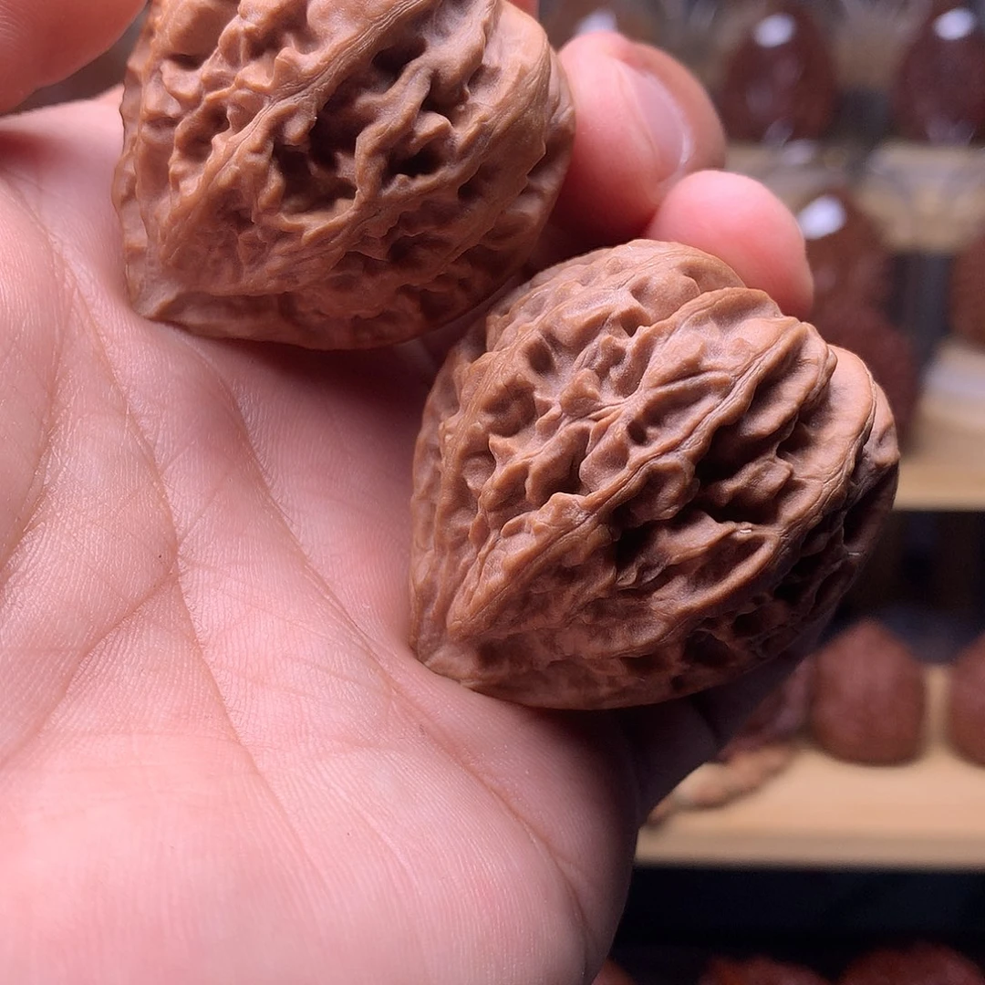 文玩核桃把件东北楸子文玩核桃