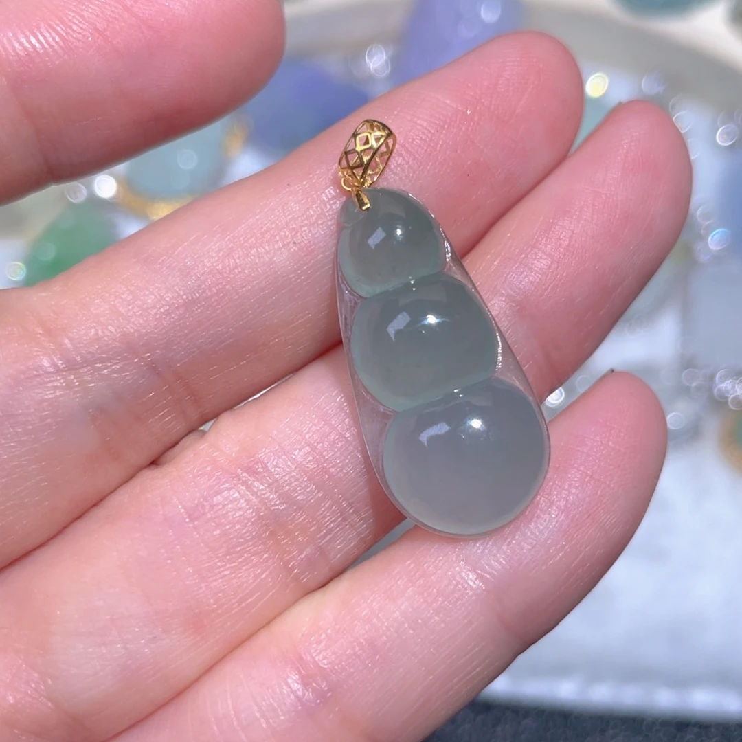翡翠颈饰18K金镶嵌翡翠