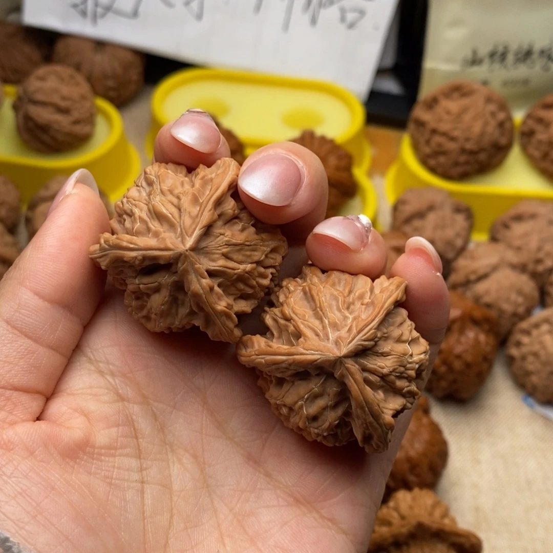 文玩核桃39盘山奔奔………………