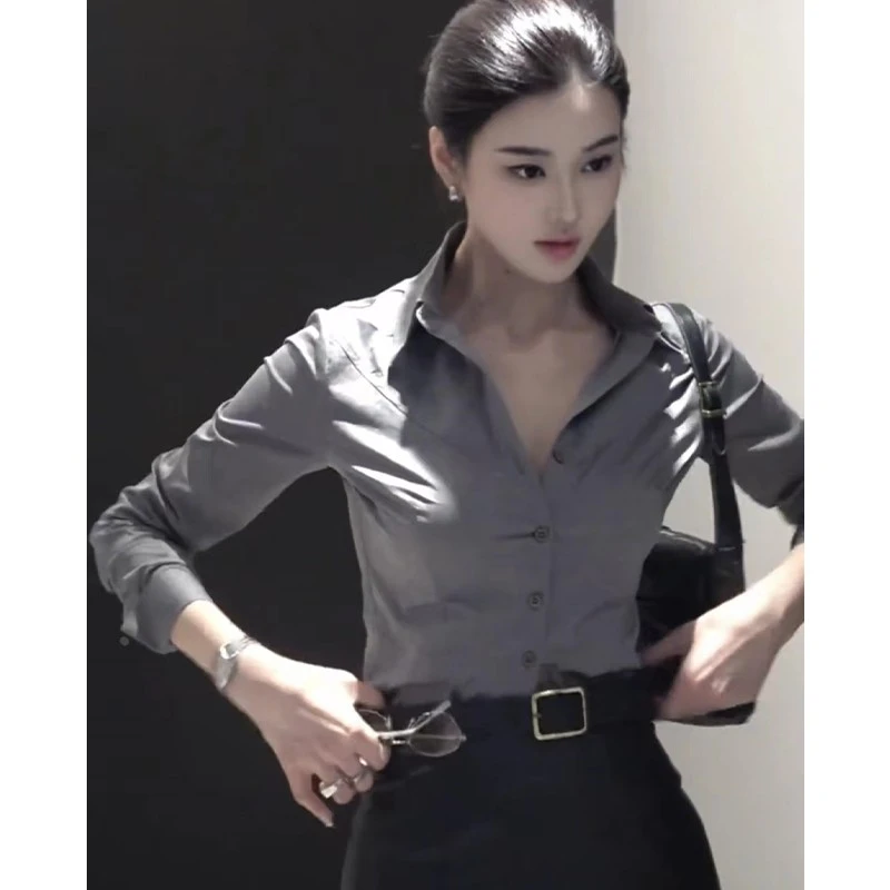 灰色衬衫女2025新款高级感通勤春秋修身显瘦职业气质长袖纯欲上衣