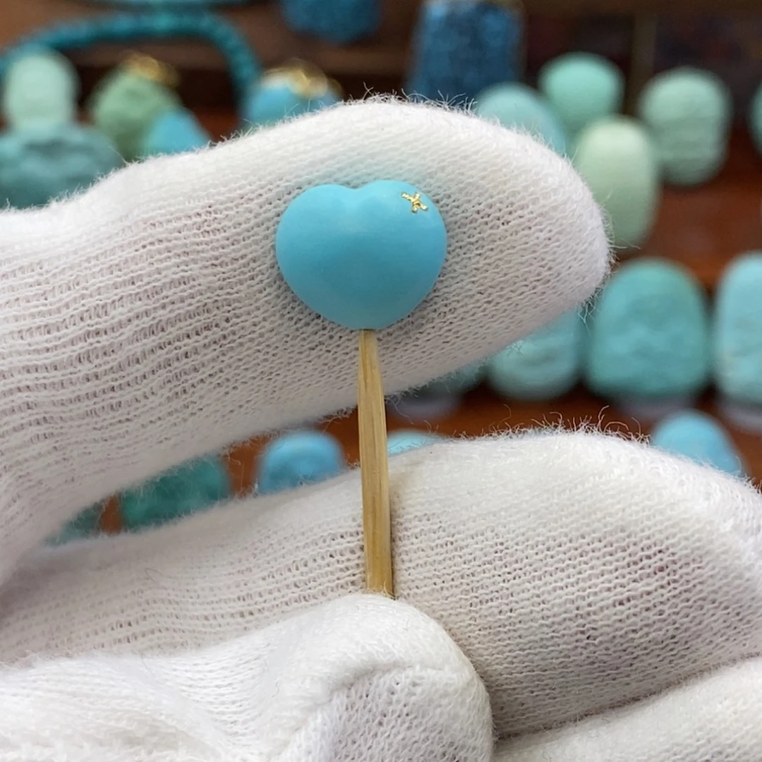 绿松石未镶嵌珠宝奇石