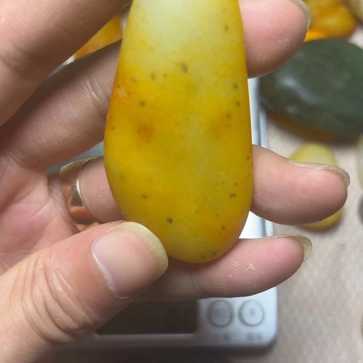 和田玉未镶嵌吊坠(不含链)